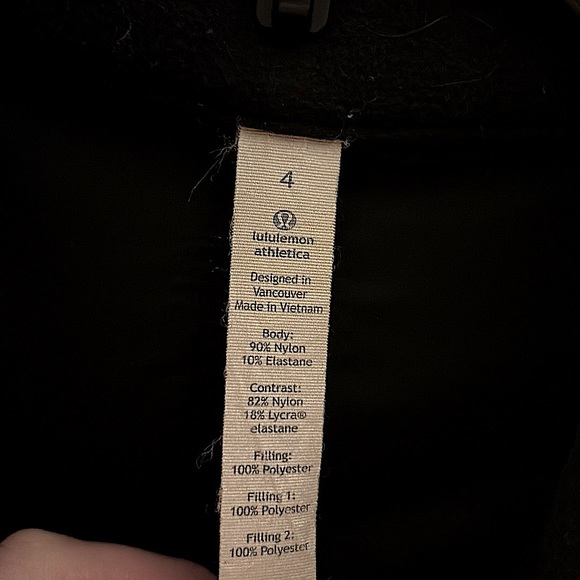 Lululemon Run for Cold Jacket BLACK Sz 4 Primaloft, Reflective, Thumbholes - Picture 12 of 16